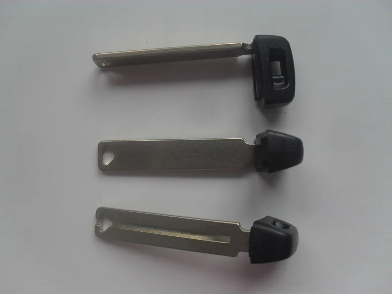 

10PCS Replacement Uncut Insert Smart Small Key Blank for Toyota Camry 2012 Smart Key Blade
