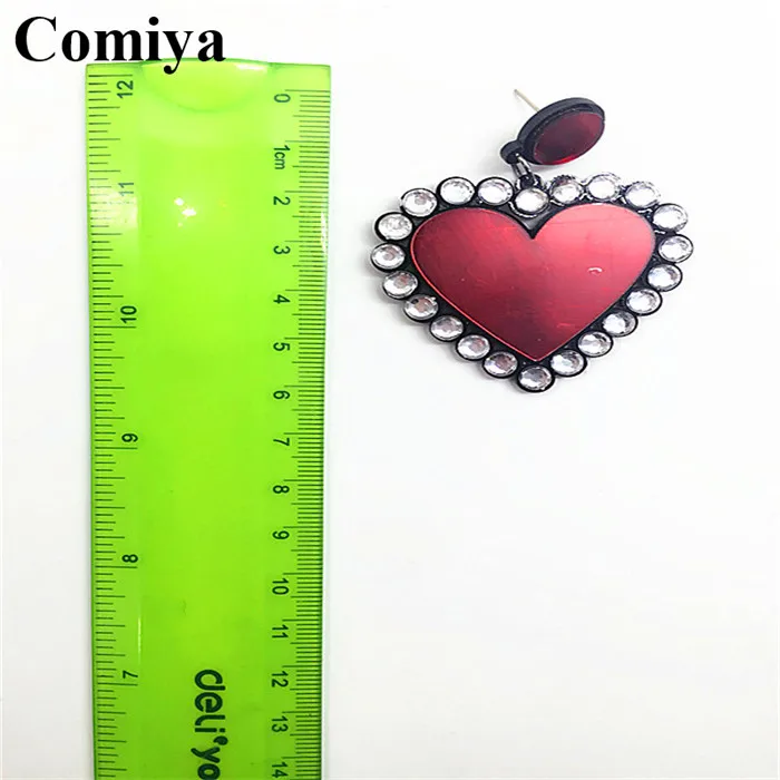 Панк мода позолочение кристалл красное сердце аксессуары из цинкового сплава бринкосы подвеска кисть серьги оптовая торговля висячие серьги на.