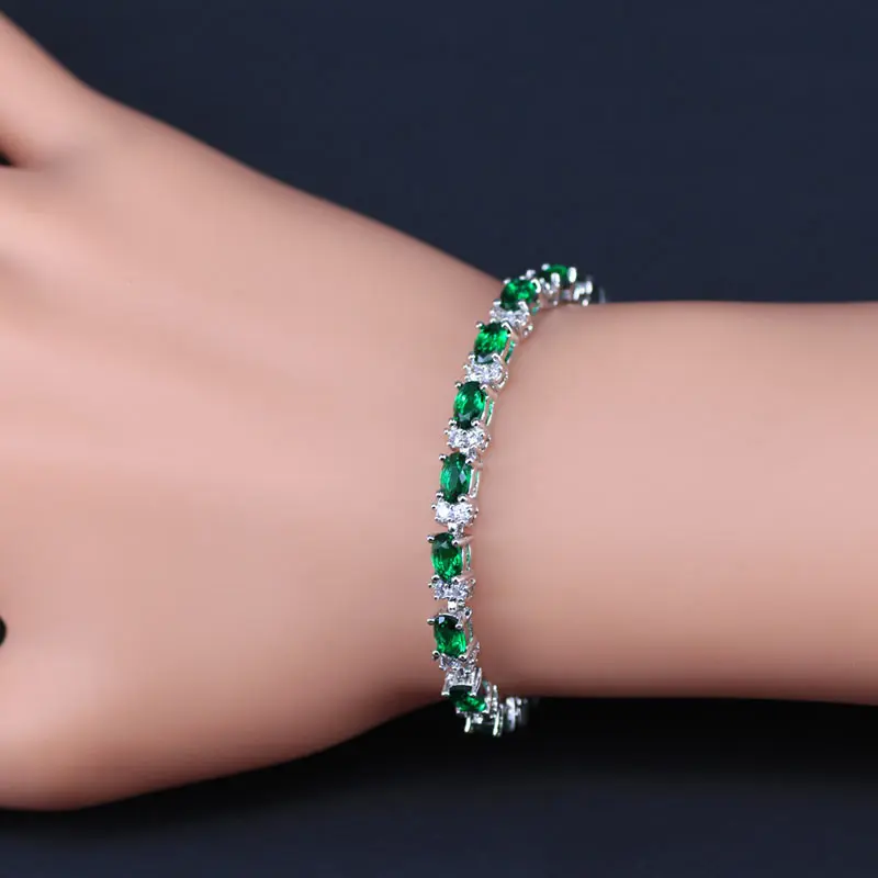 Женский браслет с фианитом изысканный на запястье в русском стиле инкрустацией