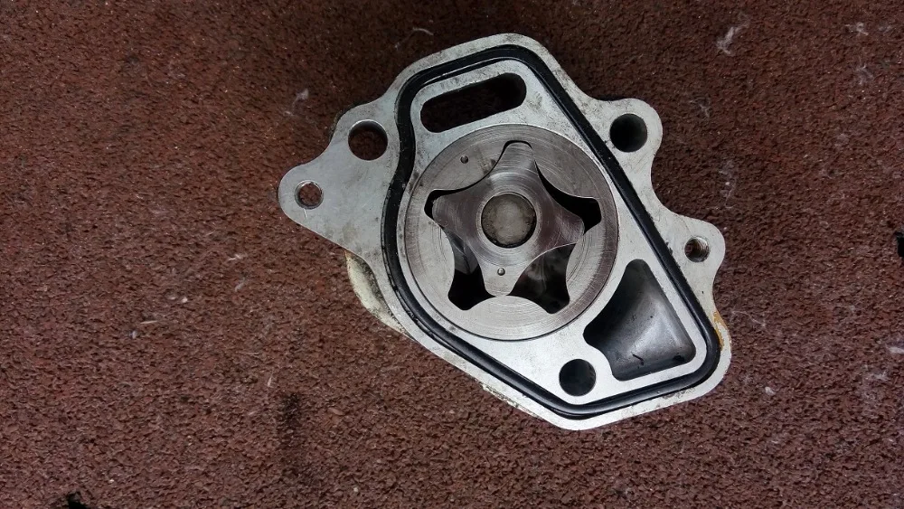 

3KR1 3KR2 oil pump 3KC1 3KC2 for Isuzu engine