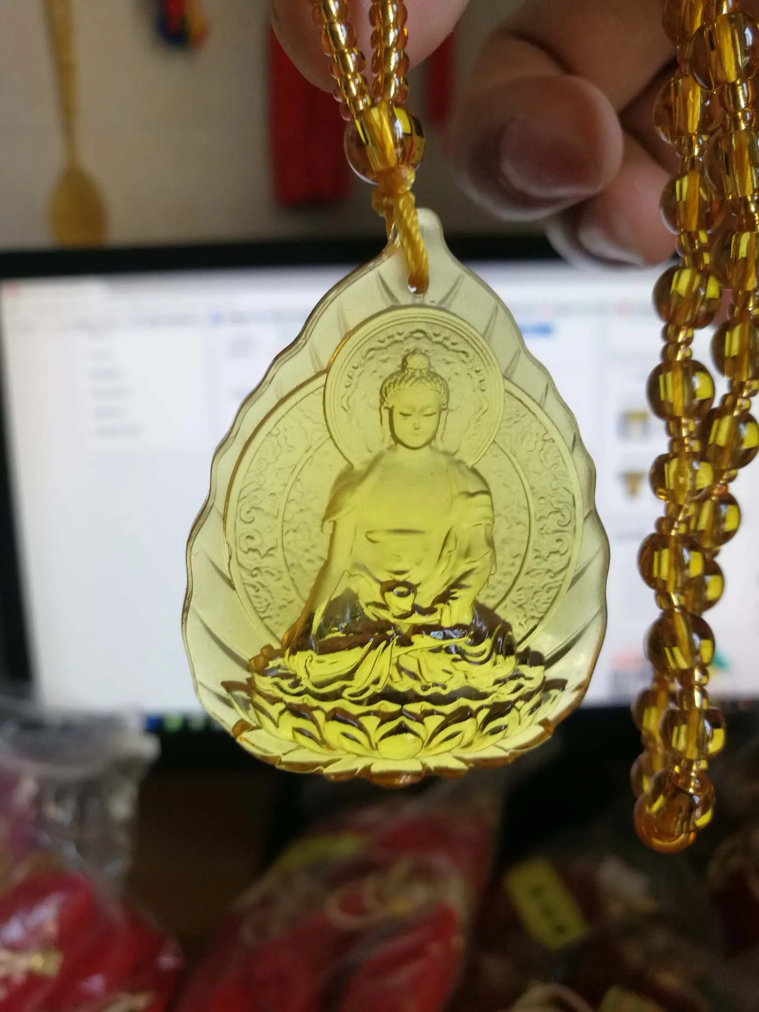 

HOT SALE 2PCS Greco-Buddhist pocket travel Buddhist Auspicious Sakyamuni RU LAI Buddha Crystal Pendant Buddhist Amulet