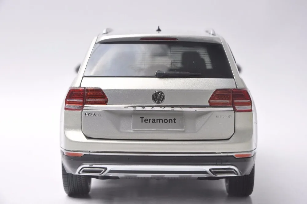 1:18 литая под давлением модель для Volkswagen VW Teramont Atlas Серебро Большой внедорожник игрушечный автомобиль миниатюрная коллекция подарки