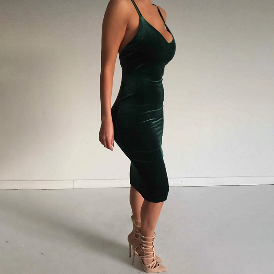 Женское вельветовое платье на подтяжках длинное велюровое средней длины с