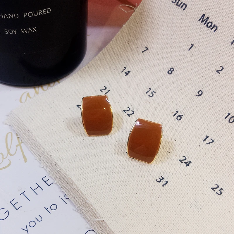 Серьги-гвоздики серьги с Красной глазурью в виде холодного ветра женские