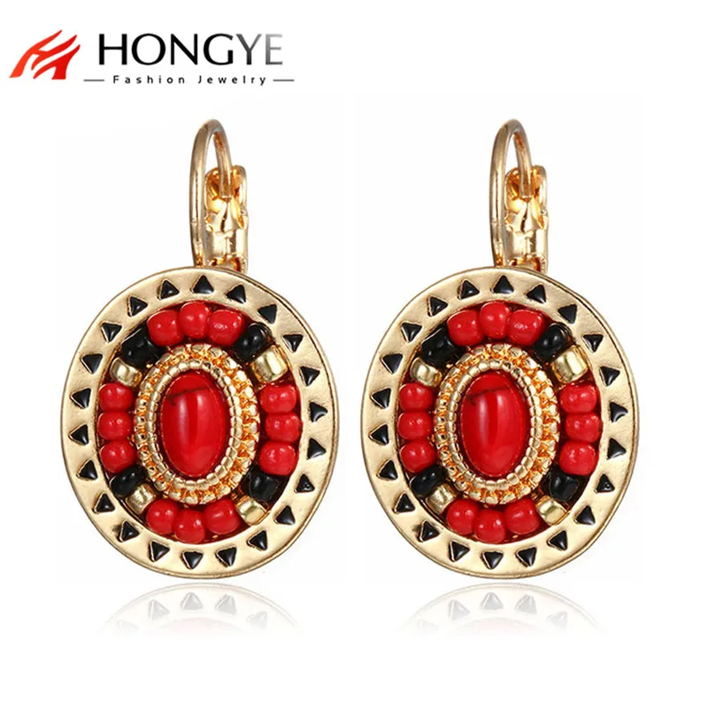 Женские этнические серьги клипсы красный черный камень из смолы богемные