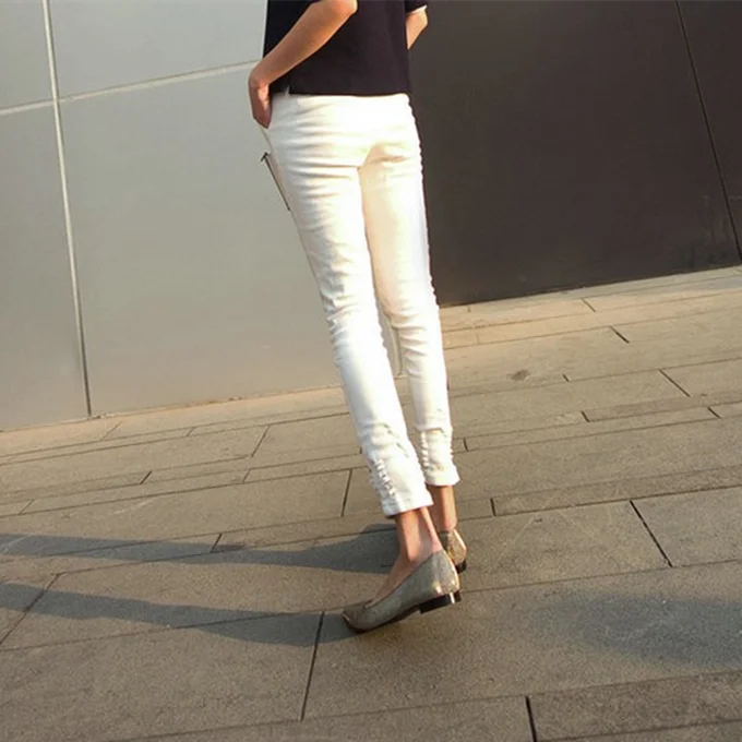 Женская обувь модная на плоской подошве с заостренным носком для девушек большие