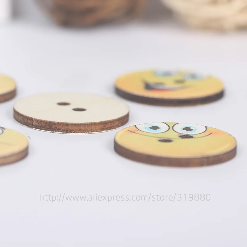 Круглая деревянная кнопка для шитья скрапбукинг два отверстия улыбающееся лицо