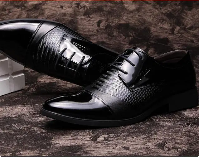 Мужские туфли из лакированной кожи повседневные дышащие в британском стиле на