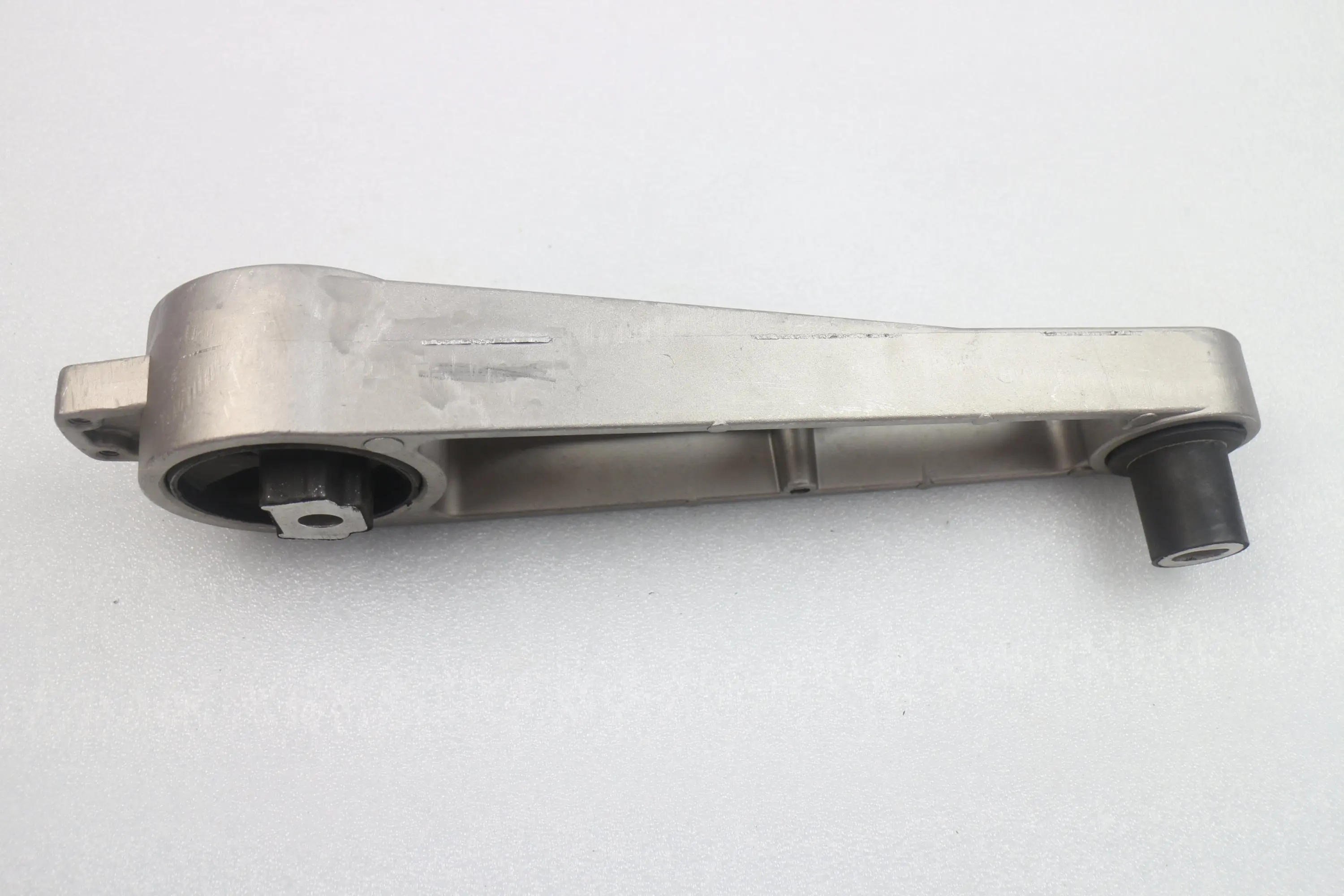 Передний правый нижний двигатель крепление для Chrysler Neon PT CRUISER 2,0 2,4 2000-2007, 05274904AD