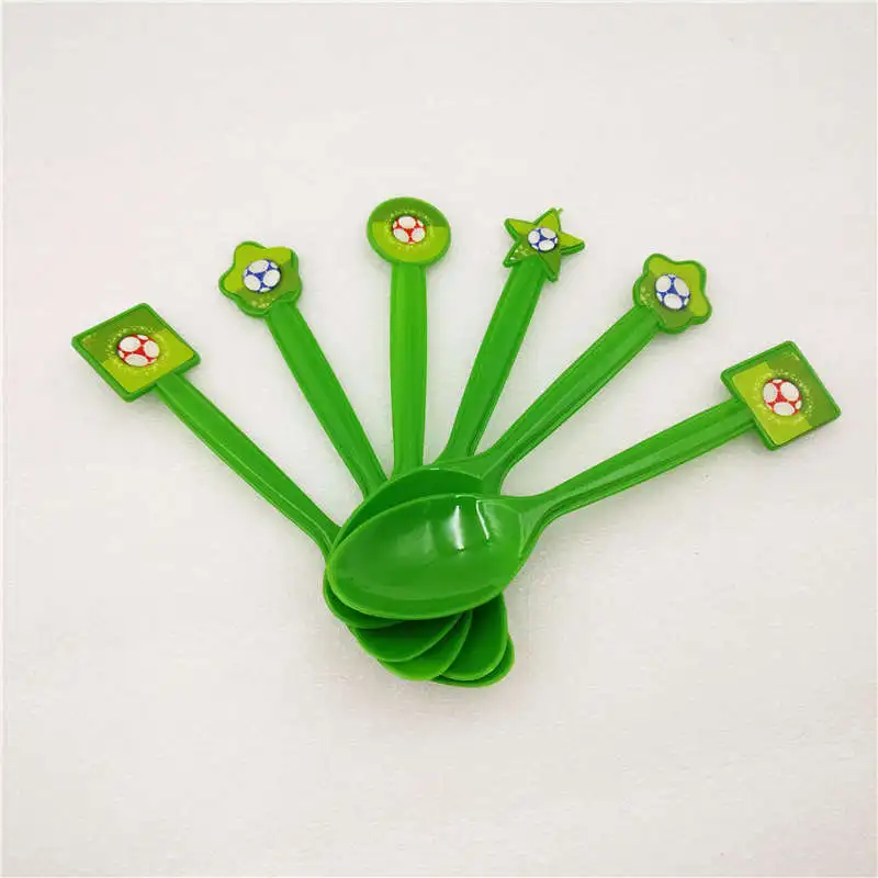 Spoons 6pcs Футбол Детские День рождения украшения вилки чашки для маленьких девочек и мальчиков, одноразовая посуда вечерние поставки вечерние украшения набор - Цвет: Spoons 6pcs