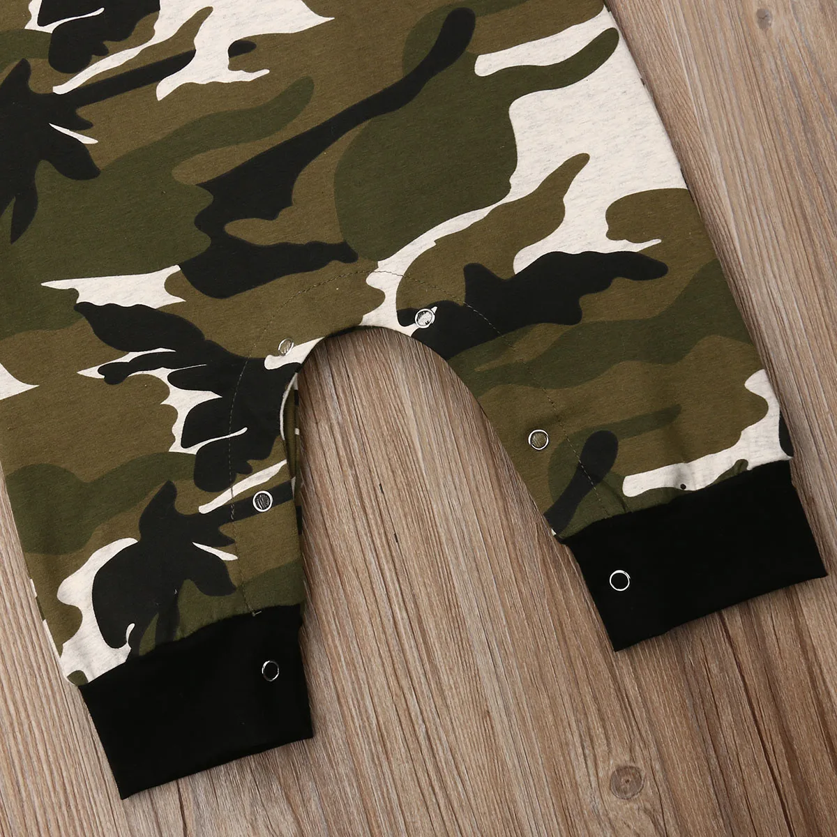 Одинаковые камуфляжные топы для маленьких мальчиков и девочек с принтом Big/Little