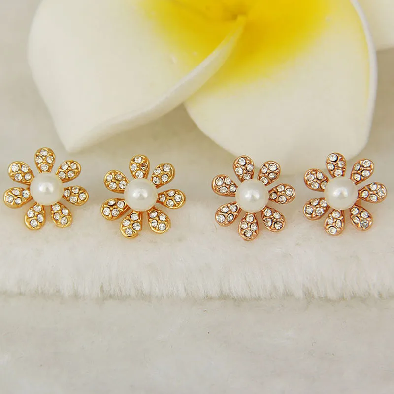 Lefeng Золотой цветок Форма Имитация Перл Кристалл серьги стержня для женщин