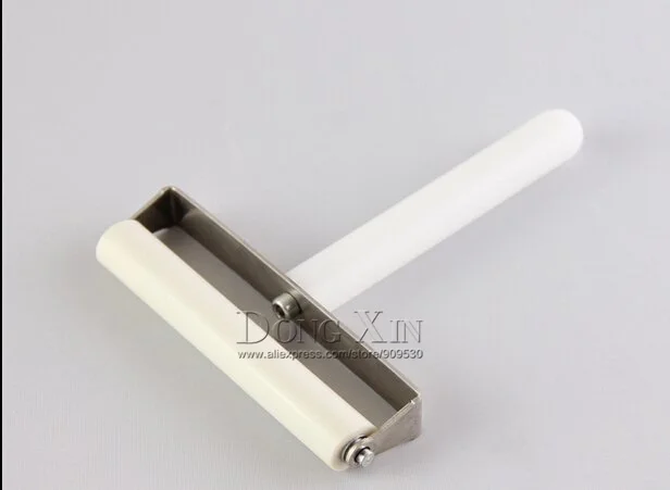 

Free shipping screen protector OCA adhesive polarizing film pasting Dedusting Roller 10cm Silicone pasting roller 10cm