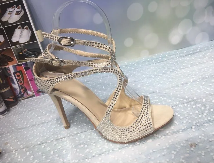 

Luxury Bling Bling Crystal Embellished Wedding Shoes Bride Cut-out Strappy Gladiator Sandals Women Peep Toe Rhinestone Lady Shoe
