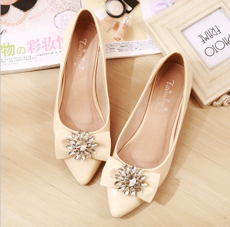 Женская обувь на плоском ходу с мелким носком женская квадратным и бантом