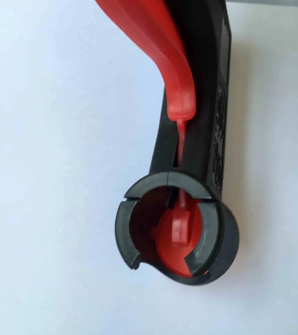 

Premium Can Tool Aerosol Spray Snap and Spray Can Handle (just the can handle not with the paint)