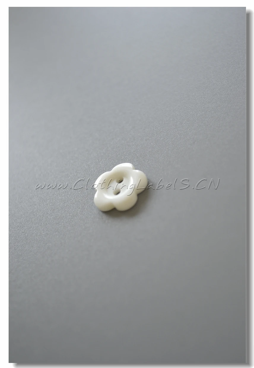 

resin sewing buttons,sewing accessories, flower button, craft scrapbooking buttons for hats, shirts, dress, coat, sweater