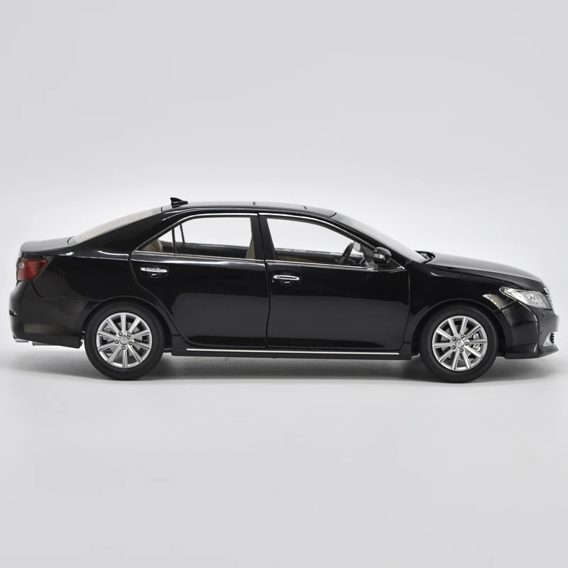 1:18 Toyota Camry 2012 литая модель автомобиля черный мальчик подарки игрушки