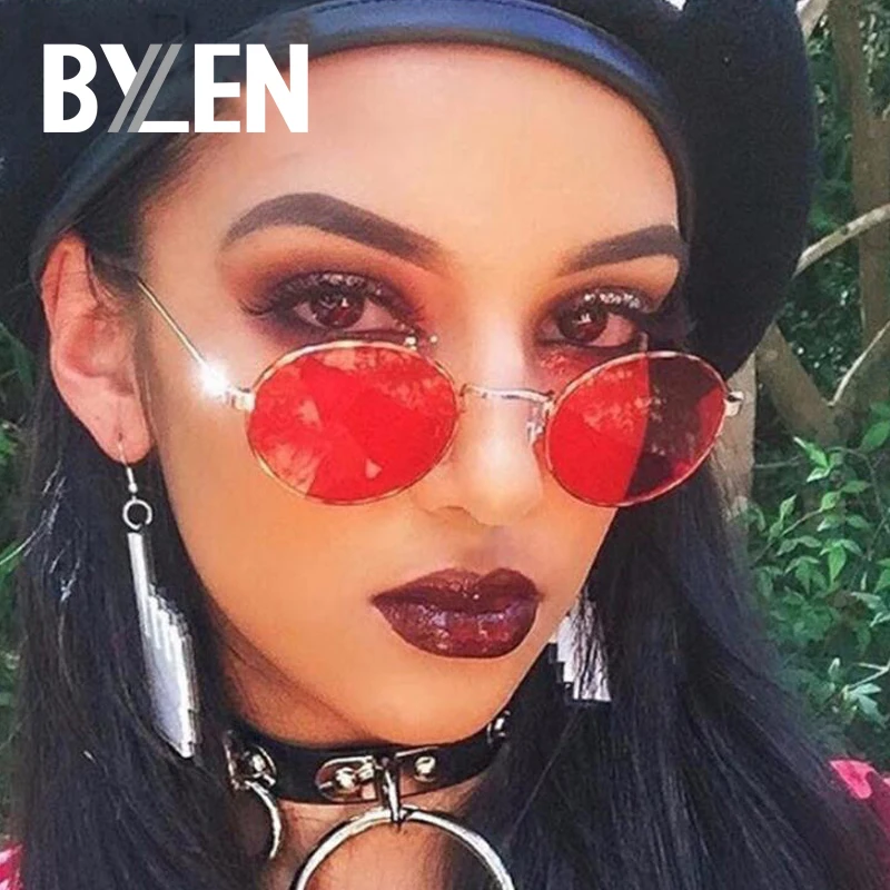Женские круглые солнцезащитные очки с Красной металлической оправой в стиле