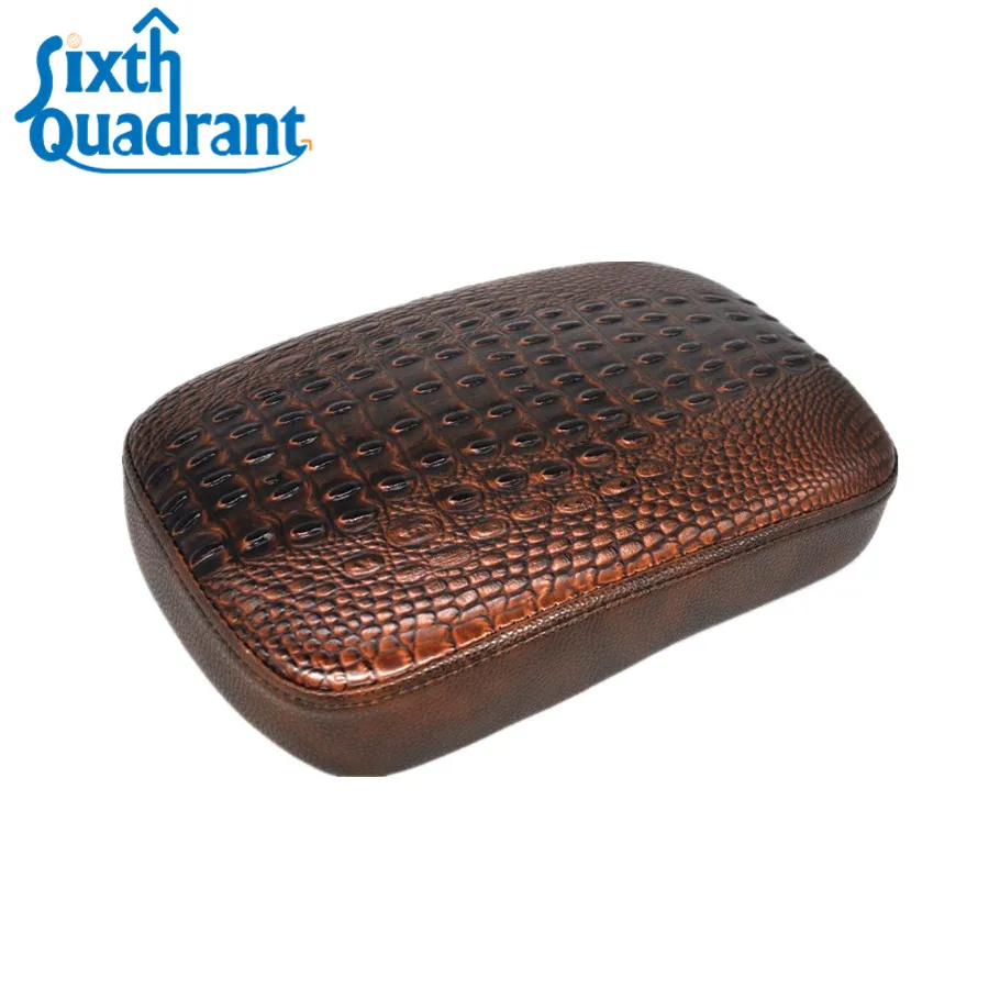 

8 Suction Cups Protect Rear Fender Solo Seat Cover Crocodile Leather Style Pillion Pad Seat for Harley Cafe Cruiser Chopper