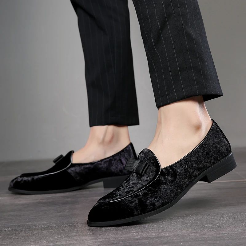 Yomior Flock Pointed Toe Men Leather Shoes New Dress Shoes Handmade Loafers Formal Shoes Business Suit Wedding Shoes Big Size
