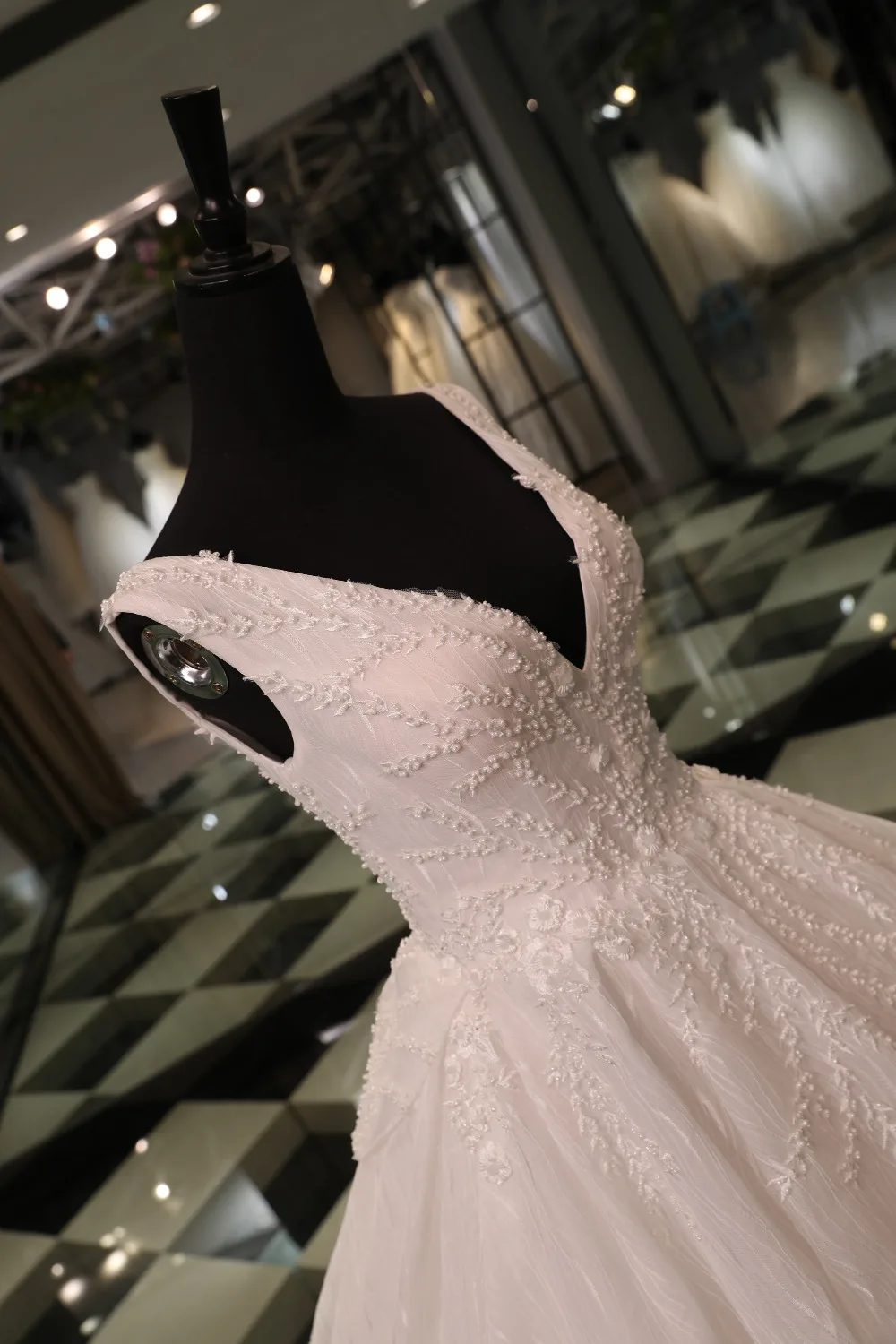 Favordear 2018 New High End Expensive Top Quality Wedding Dress Nestido De Noiva Beading Back Zipper Back Wedding Dresses