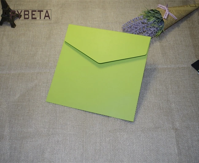 grass green 50 шт./партия-цветные конверты из крафт-бумаги с квадратным конверты для банковской карты членский билет Свадебная вечеринка приглашение - Цвет: grass green