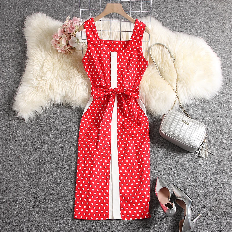 Женское платье на пуговицах ALPHALMODA приталенное без рукавов до середины икры с