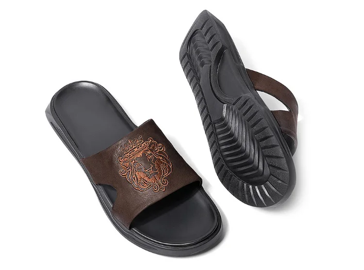 ISSACOCO Summer Men's Genuine Leather Slippers Men's Totem Flip Flops Beach Sandals Outdoor Leisure Non-slip Men Home Slippers