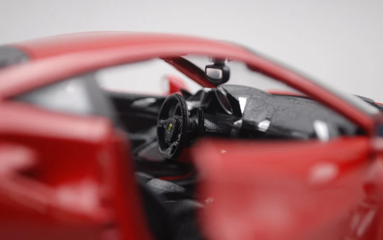 Суперходовая модель автомобиля Bburago 1:24 laFerrari 488 GTB из красного сплава|Статуэтки и