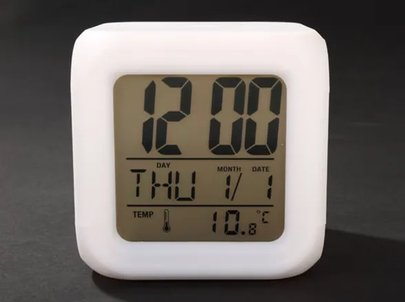 Юрий! Цифровой светодиодный Будильник со сменой 7 цветов детские подарки | Дом и