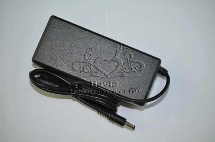 Адаптер питания переменного тока для ноутбука Toshiba Satellite A300 A200 A100 C850 L850 L850D L855 L750 L650