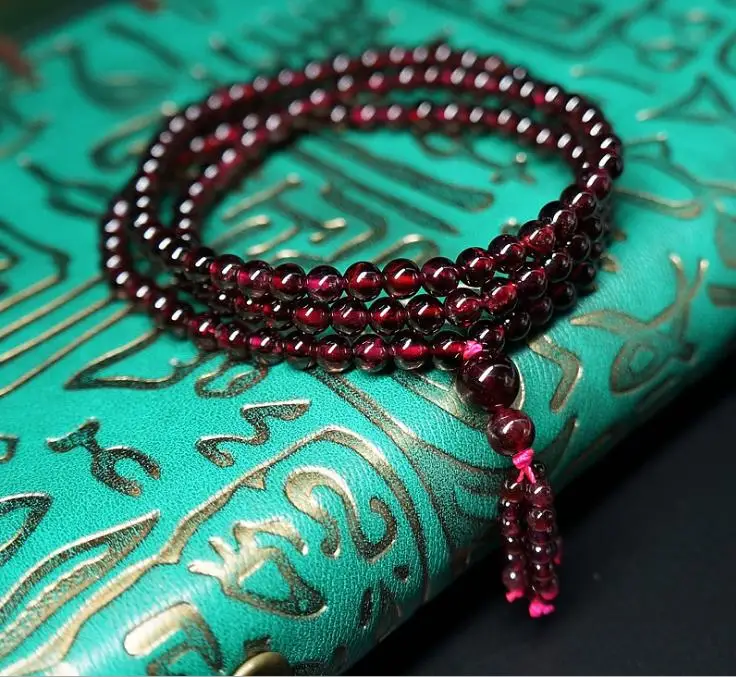 Браслет с фиолетовыми зубами и гранатой 4A вокруг трех кругов бусин ручная работа