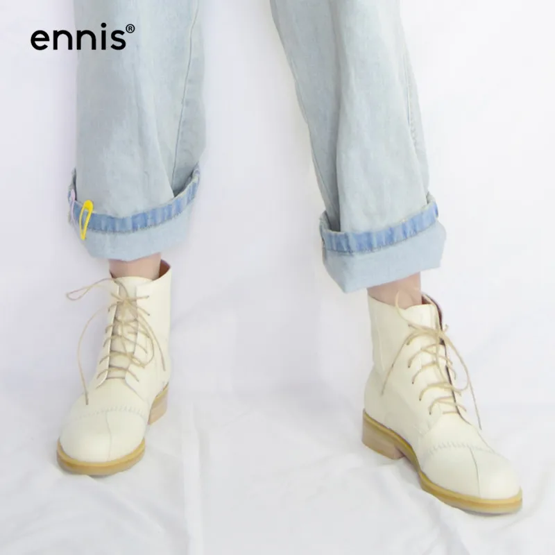 ENNIS/; дизайнерские ботинки; женские ботинки из натуральной кожи; женские ботильоны martin на шнуровке; цвет черный, бежевый; осенне-зимняя обувь на молнии; A956