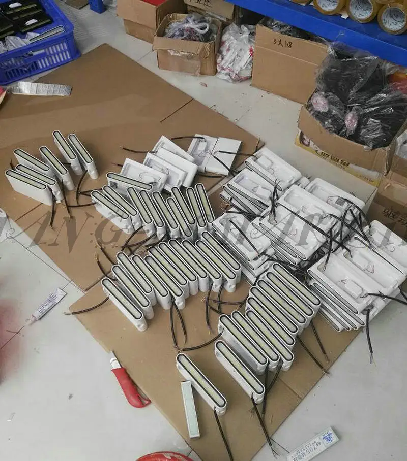 Koop Indoor Of Outdoor 12W Dimbare COB LED Wandlamp Aluminium Gemonteerd Cube LED Tuin Veranda Licht IP67 Waterdicht