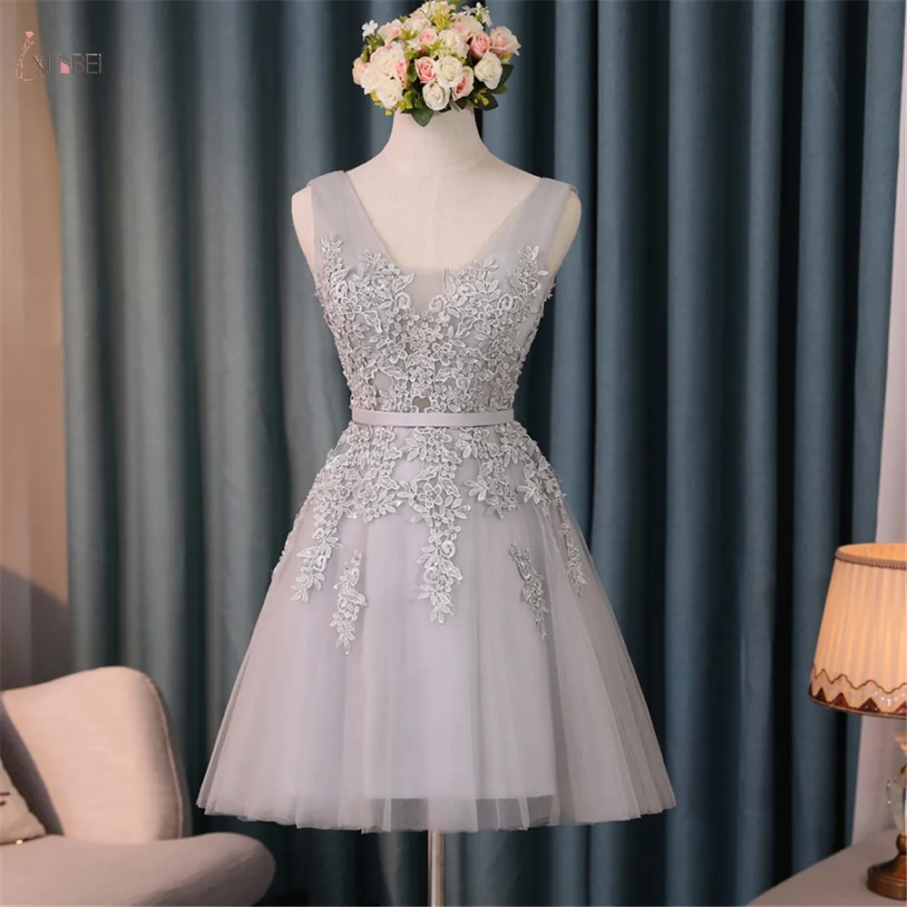 Homecoming Dresses 2019 Silver Tulle Elegant A line Graduation Gown V Neck Sleeveless Lace Applique vestidos de graduacion | Свадьбы и