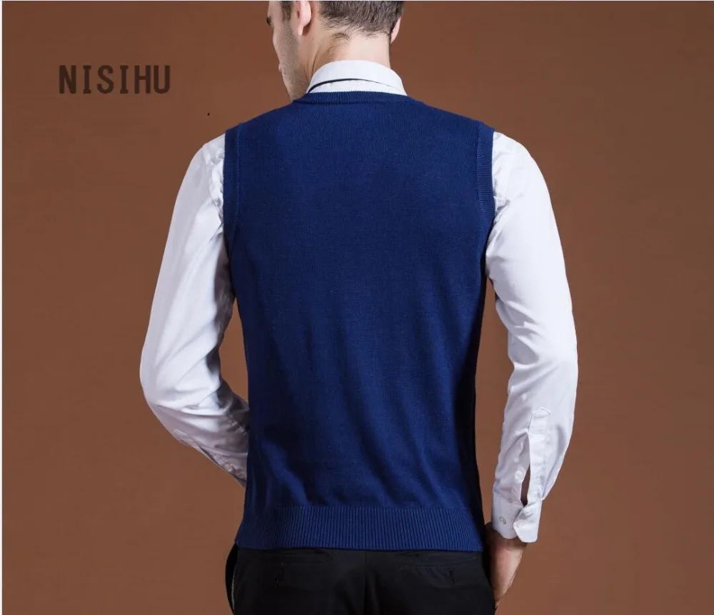 Женский шерстяной жаккардовый свитер в клетку с V-образным вырезом | Мужская