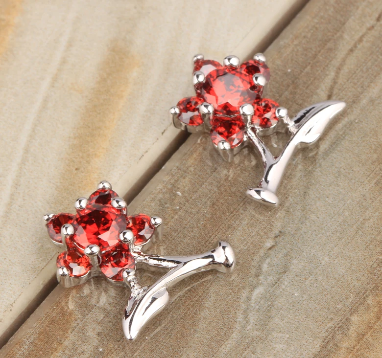 Серьги гвоздики с красным гранатом S5105|silver stud earrings|sterling silver earringsfashion earrings |