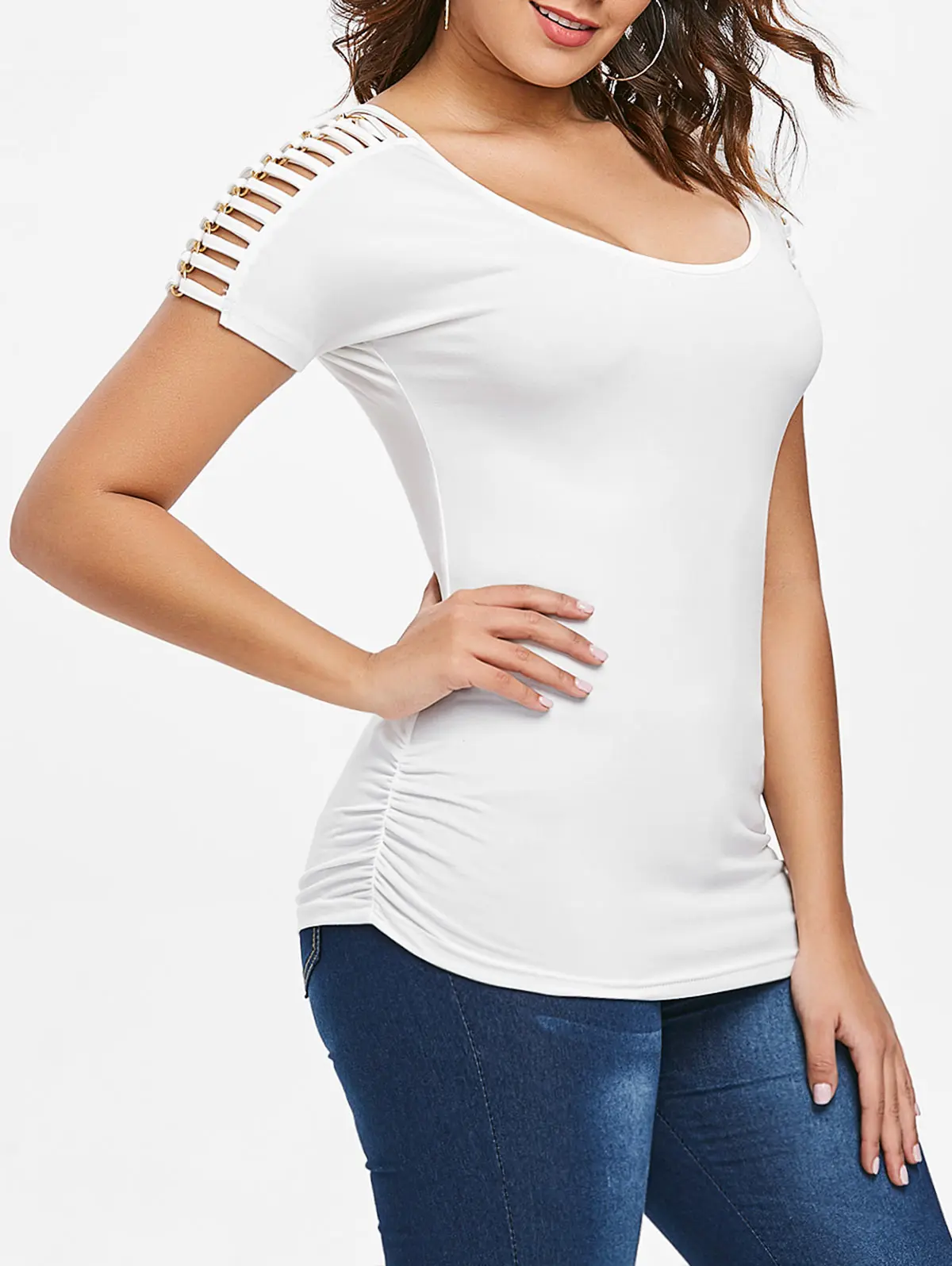 Женская футболка с круглым вырезом VESTLINDA белая и цепочками летние топы коротким