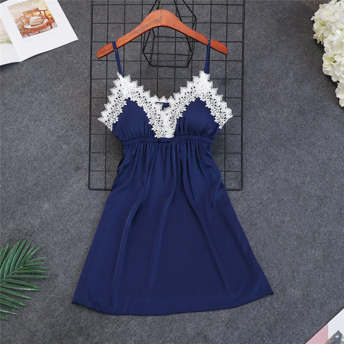 Сексуальный женский шелковистый халат для сна топ на бретелях ночная рубашка