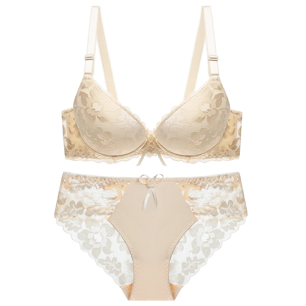 Комплект женского нижнего белья бюстгальтер пуш ап и трусики размера плюс с