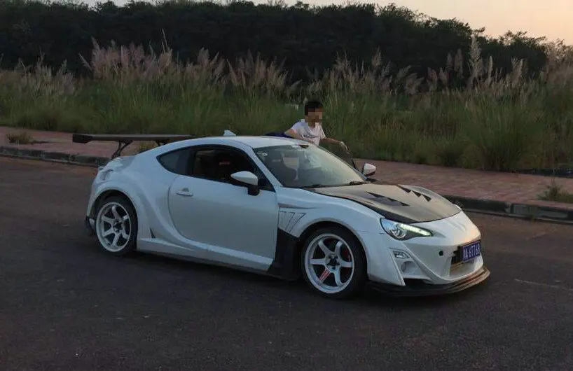 86 BRZ в Варис пластик, армированный волокном, углеродное волокно Авто Кузов Набор внешних комплектующих к автомобилю для Toyota 86 BRZ(передний/задний бампер, боковые юбки Спойлеры капот и т. Д