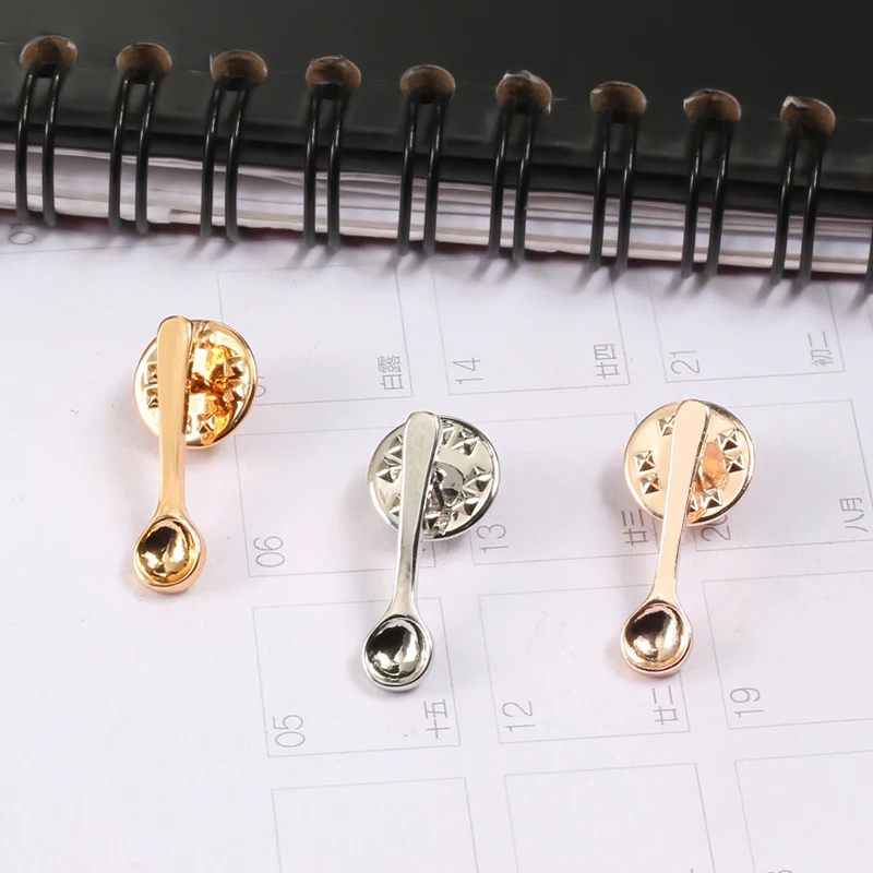 Прямая поставка мини брошь в виде кофейной ложки Детские мерные шпильки кнопки