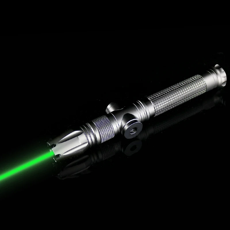 Самая яркая лазерная указка oxlasers с зеленым лазером длиной волны 520 нм мощностью 1