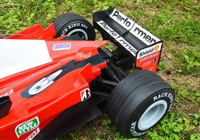 Модель автомобиля с дистанционным радиоуправлением масштаб 1:6 модель F1