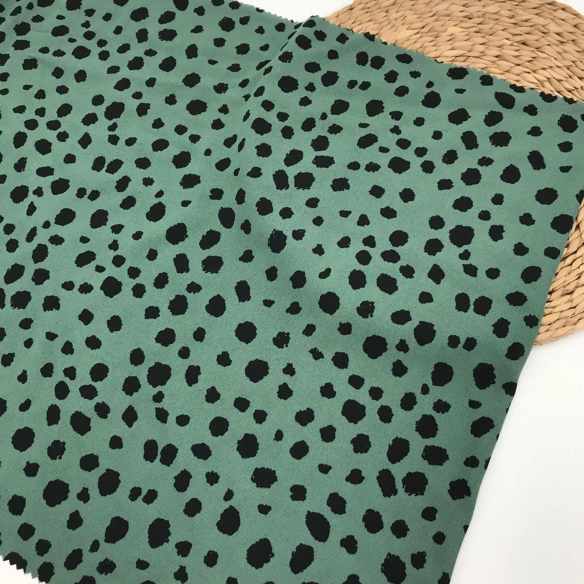 100% полиэстер шифон Леопардовый принт ткань плотная фабричное кружево стеганое