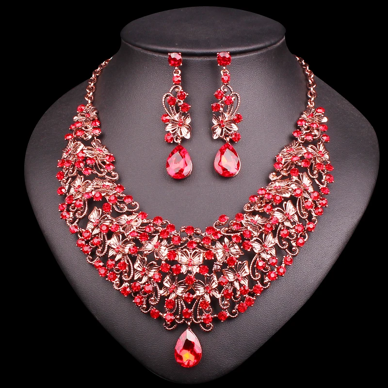 Комплект из колье и серёг с бабочкой | Украшения аксессуары