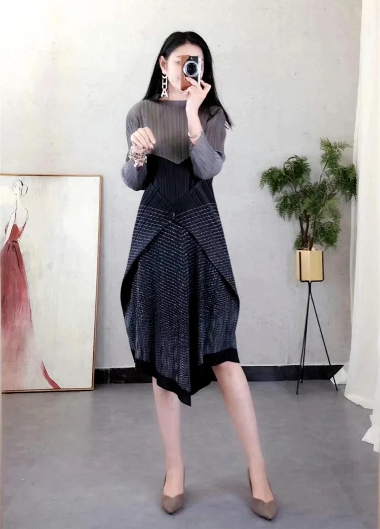 Gray Changpleat Весенние новые полосатые сплайсинговые женские платья Miyak плиссированные модные дизайнерские женские платья на одной пуговице с эластичной талией - Цвет: Gray
