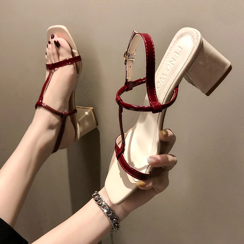 Женская обувь в римском стиле на высоком каблуке с пряжкой лето 2019 | Обувь