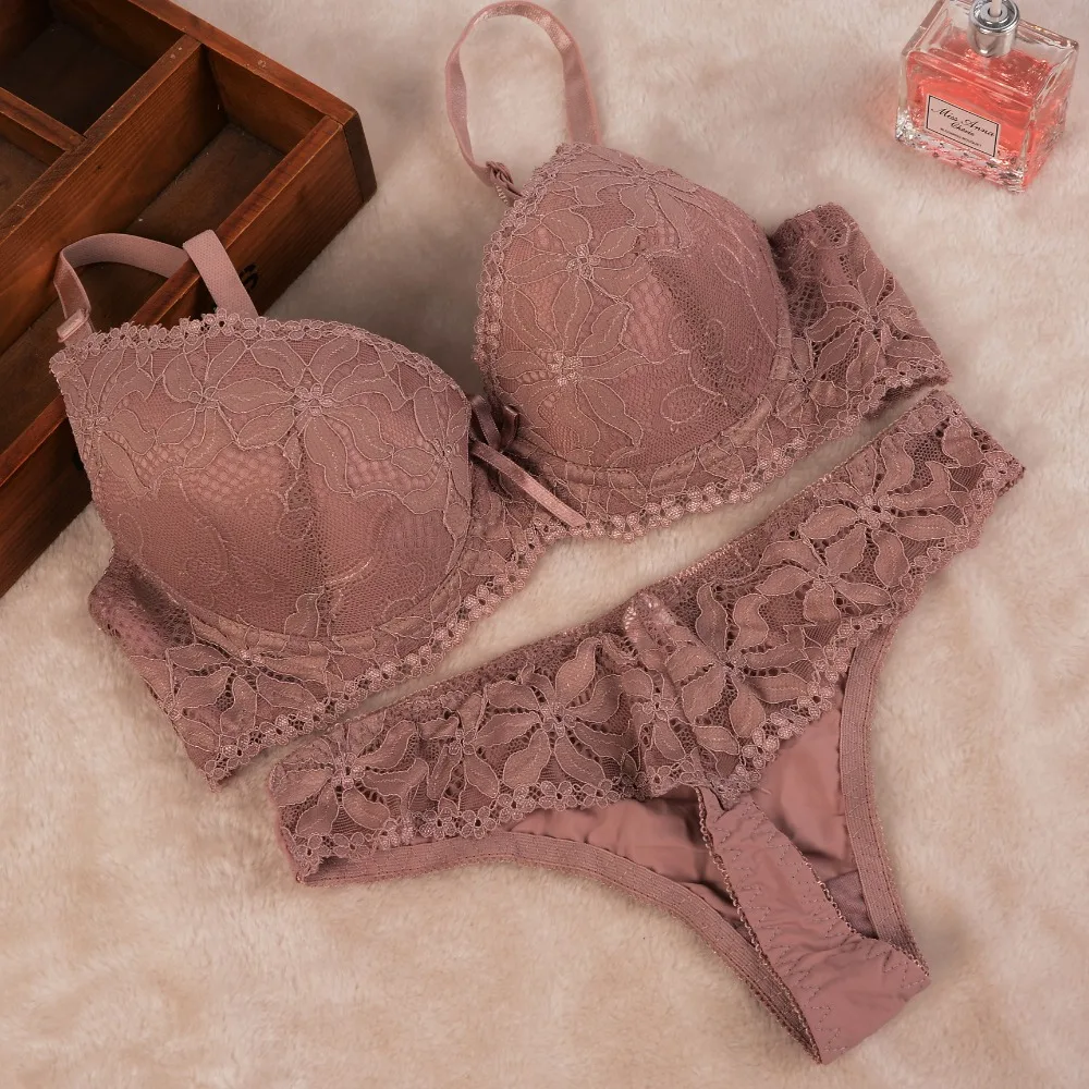 Женский комплект кружевного нижнего белья с чашкой пуш ап размеры 32 38|bra set|bra set